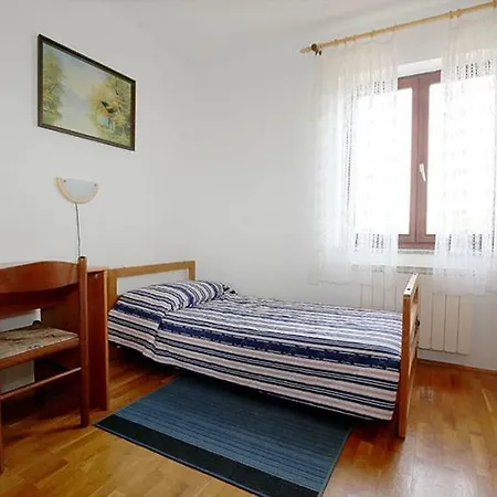 In With Terrace, Wifi, Washing Machine, Dishwasher Apartment *