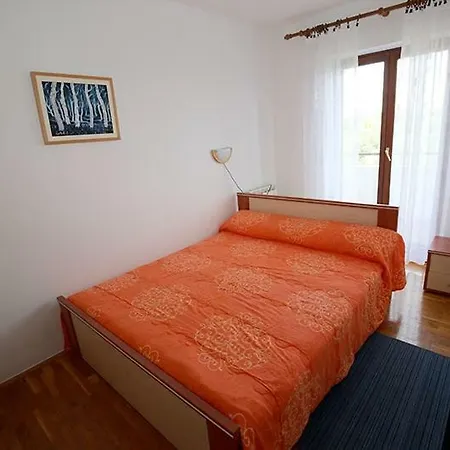 Apartment In With Terrace, Wifi, Washing Machine, Dishwasher
